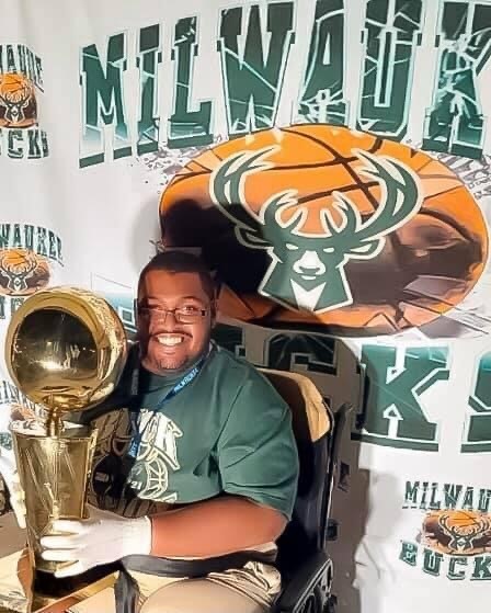 MILWAUKEE BUCKS - Champion Blogger